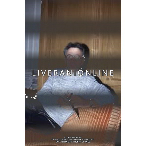 DIA-RETROSPETTIVA GIORGIO MORODER PRODUTTORE DISCOGRAFICO -COMPOSITORE E DISK JOCKEY NELLA FOTO GIORGIO MORODER A CANNES NELL’ANNO 1984 AGENZIA ALDO LIVERANI SAS
