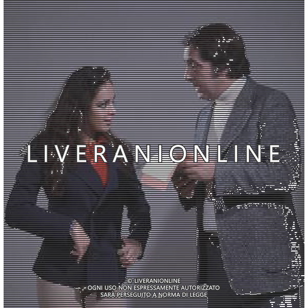 DIAP-RETROSPETTIVA CORRADO MANTONI PRESENTATORE TELEVISIVO NELLA FOTO CORRADO MANTONI CON DORA MORONI NELL\'ANNO 1974 A ROMA AG ALDO LIVERANI SAS