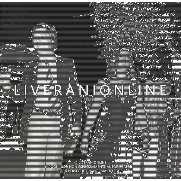 NEG-RETROSPETTIVA CLAUDIO LIPPI PRESENTATORE TELEVISIVO NELLA FOTO CLAUDIO LIPPI ALLA BUSSOLA DI VIAREGGIO NELL\'ANNO 1975 AG ALDO LIVERANI SAS  