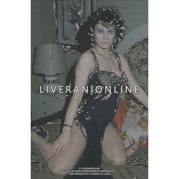 DIAP-RETROSPETTIVA CARMEN RUSSO ATTRICE E SHOWGIRL E BALLERINA NELLA FOTO CARMEN RUSSO A ROMA NELL\'ANNO 1980 FOTO EDGARDO DELLA SCORCIOSA-AG ALDO LIVERANI SAS 
