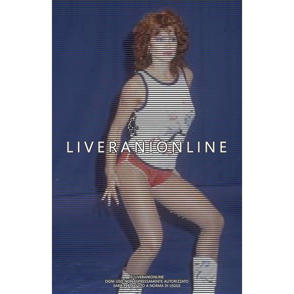 DIAP-RETROSPETTIVA CARMEN RUSSO ATTRICE E SHOWGIRL E BALLERINA NELLA FOTO CARMEN RUSSO NELL\'ANNO 1981 AG ALDO LIVERANI SAS 