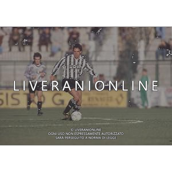 DIAP-RETROSPETTIVA ROBERTO BAGGIO CALCIATORE NELLA FOTO ROBERTO BAGGIO CON LA MAGLIA DELLA JUVENTUS NELL\'ANNO 1990 AG ALDO LIVERANI SAS