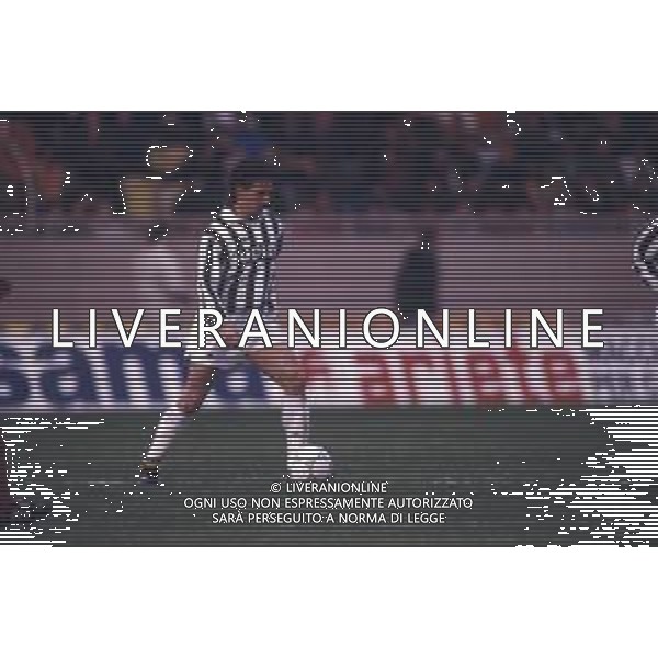 DIAP-RETROSPETTIVA ROBERTO BAGGIO CALCIATORE NELLA FOTO ROBERTO BAGGIO CON LA MAGLIA DELLA JUVENTUS NELL\'ANNO 1991 AG ALDO LIVERANI SAS