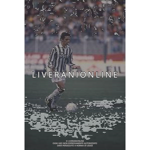 DIAP-RETROSPETTIVA ROBERTO BAGGIO CALCIATORE NELLA FOTO ROBERTO BAGGIO CON LA MAGLIA DELLA JUVENTUS NELL\'ANNO 1991 AG ALDO LIVERANI SAS