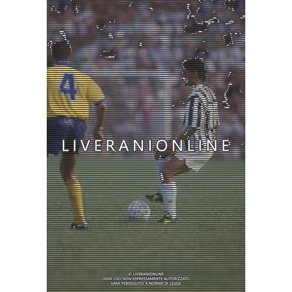 DIAP-RETROSPETTIVA ROBERTO BAGGIO CALCIATORE NELLA FOTO ROBERTO BAGGIO CON LA MAGLIA DELLA JUVENTUS NELL\'ANNO 1991 AG ALDO LIVERANI SAS