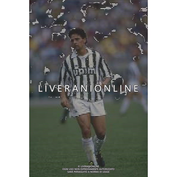 DIAP-RETROSPETTIVA ROBERTO BAGGIO CALCIATORE NELLA FOTO ROBERTO BAGGIO CON LA MAGLIA DELLA JUVENTUS NELL\'ANNO 1991 AG ALDO LIVERANI SAS