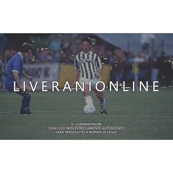DIAP-RETROSPETTIVA ROBERTO BAGGIO CALCIATORE NELLA FOTO ROBERTO BAGGIO CON LA MAGLIA DELLA JUVENTUS NELL\'ANNO 1991 AG ALDO LIVERANI SAS
