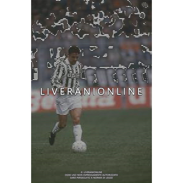 DIAP-RETROSPETTIVA ROBERTO BAGGIO CALCIATORE NELLA FOTO ROBERTO BAGGIO CON LA MAGLIA DELLA JUVENTUS NELL\'ANNO 1992 AG ALDO LIVERANI SAS