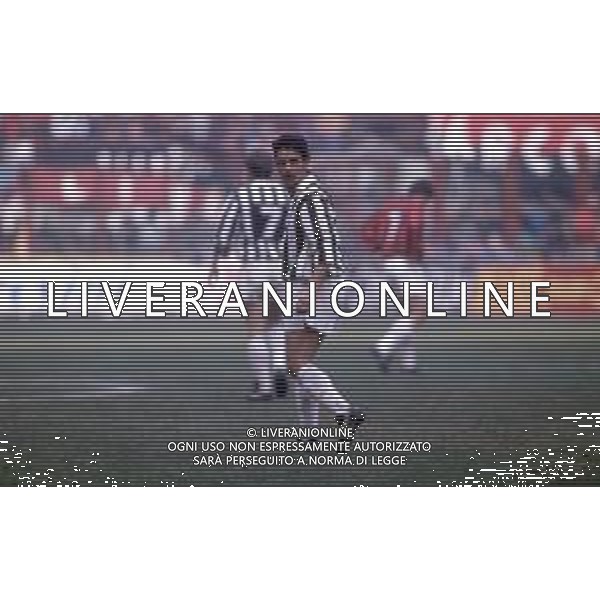 DIAP-RETROSPETTIVA ROBERTO BAGGIO CALCIATORE NELLA FOTO ROBERTO BAGGIO CON LA MAGLIA DELLA JUVENTUS NELL\'ANNO 1992 AG ALDO LIVERANI SAS
