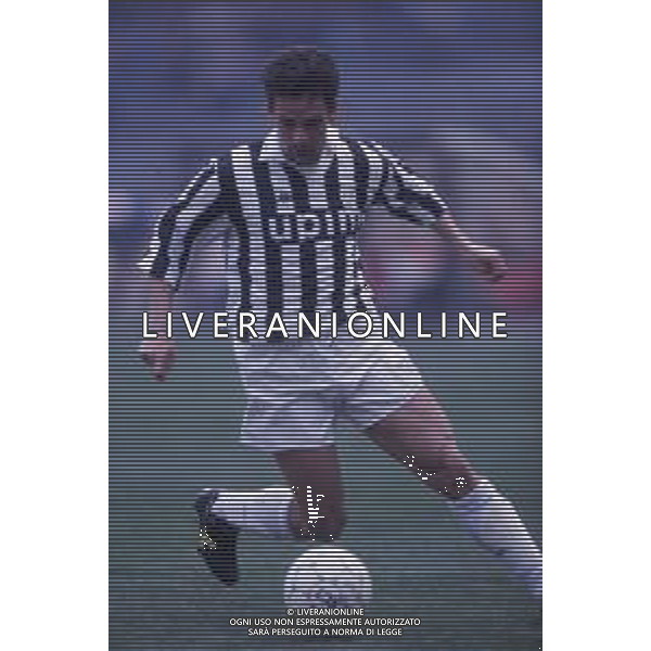 DIAP-RETROSPETTIVA ROBERTO BAGGIO CALCIATORE NELLA FOTO ROBERTO BAGGIO CON LA MAGLIA DELLA JUVENTUS NELL\'ANNO 1992 AG ALDO LIVERANI SAS