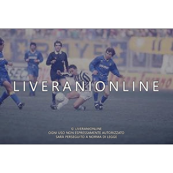 DIAP-RETROSPETTIVA ROBERTO BAGGIO CALCIATORE NELLA FOTO ROBERTO BAGGIO CON LA MAGLIA DELLA JUVENTUS NELL\'ANNO 1992 AG ALDO LIVERANI SAS