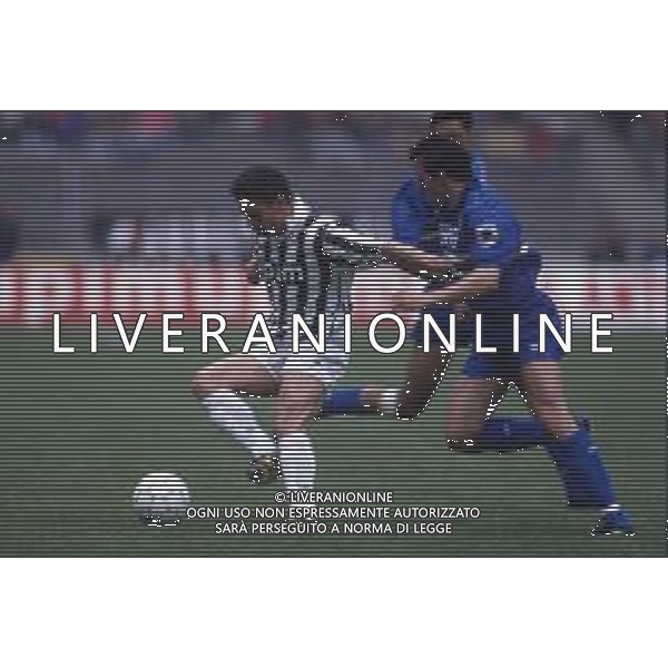 DIAP-RETROSPETTIVA ROBERTO BAGGIO CALCIATORE NELLA FOTO ROBERTO BAGGIO CON LA MAGLIA DELLA JUVENTUS NELL\'ANNO 1992 AG ALDO LIVERANI SAS