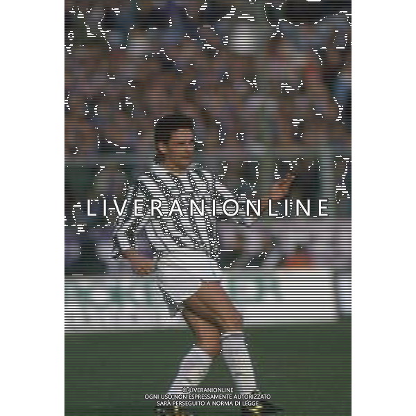 DIAP-RETROSPETTIVA ROBERTO BAGGIO CALCIATORE NELLA FOTO ROBERTO BAGGIO CON LA MAGLIA DELLA JUVENTUS NELL\'ANNO 1992 AG ALDO LIVERANI SAS