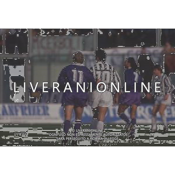 DIAP-RETROSPETTIVA ROBERTO BAGGIO CALCIATORE NELLA FOTO ROBERTO BAGGIO CON LA MAGLIA DELLA JUVENTUS NELL\'ANNO 1992 E GIUSEPPE IACHINI AG ALDO LIVERANI SAS