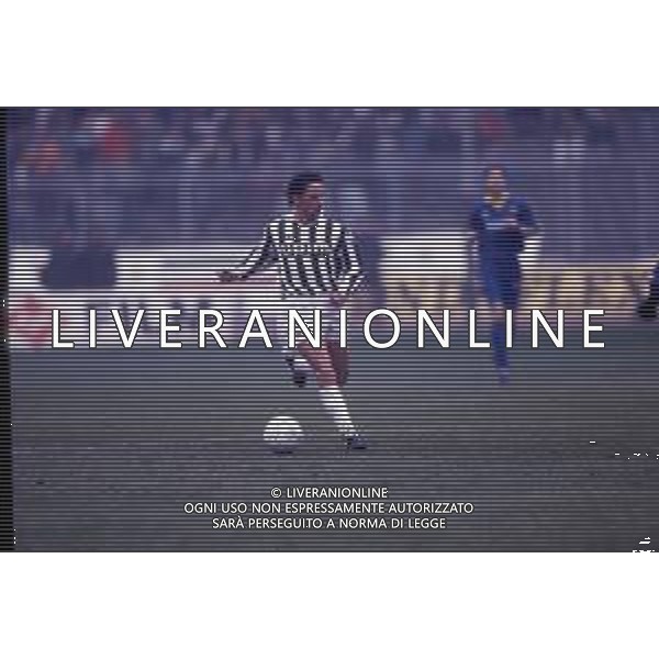 DIAP-RETROSPETTIVA ROBERTO BAGGIO CALCIATORE NELLA FOTO ROBERTO BAGGIO CON LA MAGLIA DELLA JUVENTUS NELL\'ANNO 1992 AG ALDO LIVERANI SAS