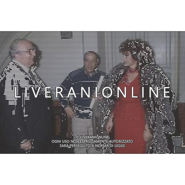 DIAP-RETROSPETTIVA CARMEN RUSSO ATTRICE E SHOWGIRL E BALLERINA NELLA FOTO CARMEN RUSSO A ROMA NELL\'ANNO 1983 CON L\'ON GIOVANNI SPADOLINI FOTO EDGARDO DELLA SCORCIOSA-AG ALDO LIVERANI SAS