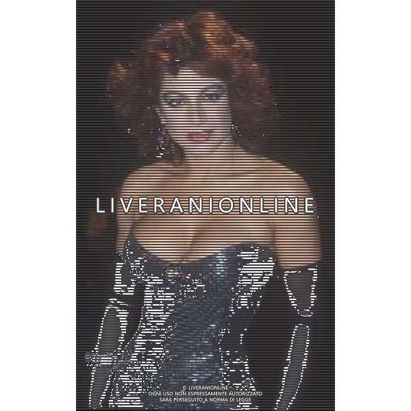 DIAP-RETROSPETTIVA CARMEN RUSSO ATTRICE E SHOWGIRL E BALLERINA NELLA FOTO CARMEN RUSSO A ROMA NELL\'ANNO 1983 FOTO EDGARDO DELLA SCORCIOSA-AG ALDO LIVERANI SAS