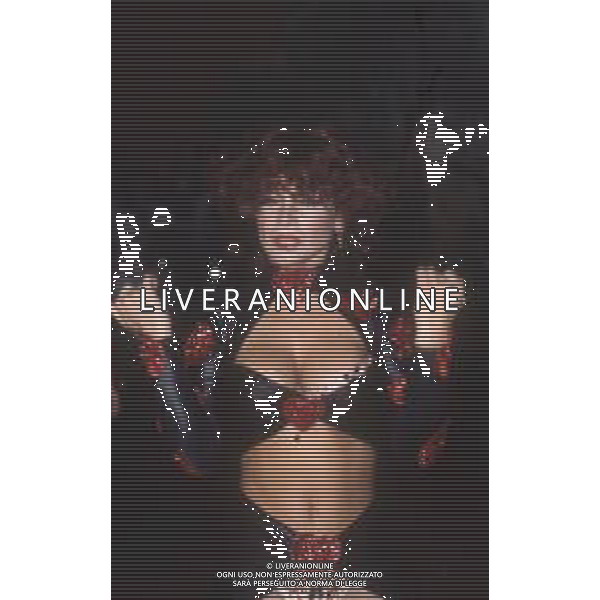 DIAP-RETROSPETTIVA CARMEN RUSSO ATTRICE E SHOWGIRL E BALLERINA NELLA FOTO CARMEN RUSSO A ROMA NELL\'ANNO 1983 FOTO EDGARDO DELLA SCORCIOSA-AG ALDO LIVERANI SAS