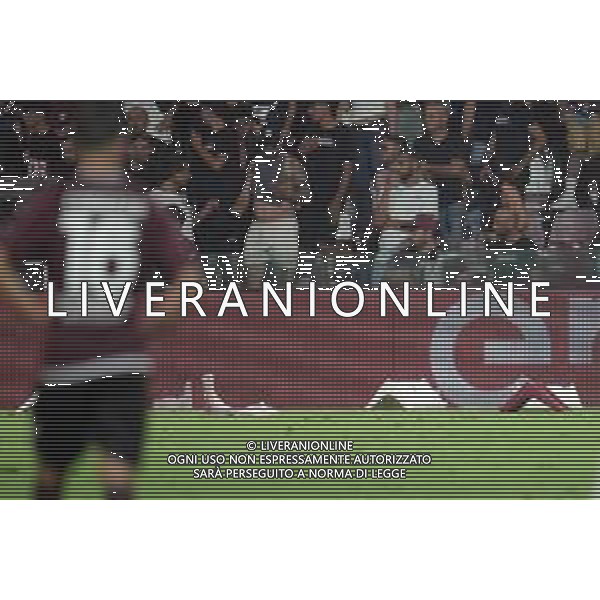 TVPM SALERNITANA SAMPDORIA NELLA FOTO: TIFOSI LANCIANO SEDIOLINI IN CAMPO PER PROTESTA FOTO MOSCA \ AGENZIA LIVERANI - AGENZIA ALDO LIVERANI SAS - Salernitana vs Sampdoria - Playout Campionato Calcio Serie BKT 22.06.2025