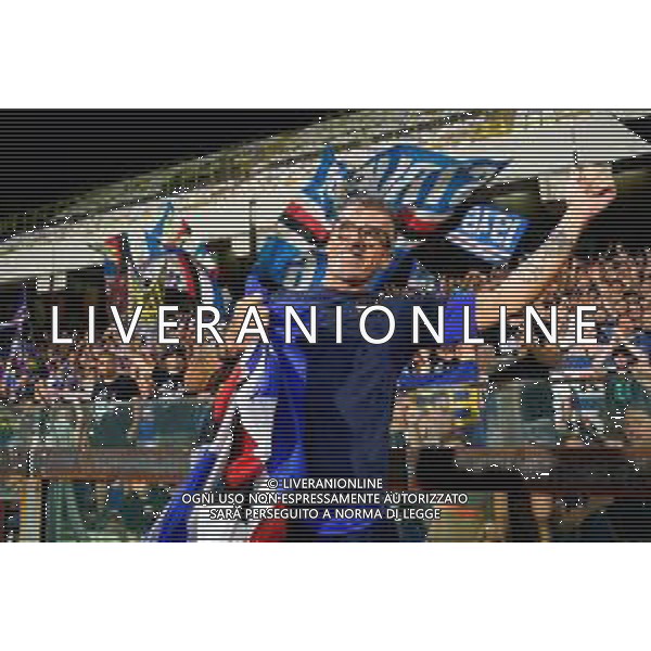 TVEM June 22, 2025 Salerno, Italy - US Salernitana 1919 vs UC Sampdoria - Italian Soccer Serie BKT Playout match 2024/25 - Arechi Stadium. In the pic: coach Alberico Evani of UC Sampdoria celebrates with Supporters of UC Sampdoria ©TVEM Emmanuele Mastrodonato - AGENZIA ALDO LIVERANI SAS
