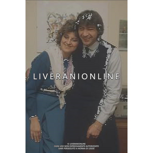 DIAP-RETROSPETTIVA DOMENICO PENZO CALCIATORE NELLA FOTO DOMENICO PENZO CON LA FAMIGLIA A VERONA NELL\'ANNO 1983 FOTO MASSIMO BIANCHI-AG ALDO LIVERANI SAS