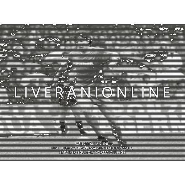 ST-RETROSPETTIVA DOMENICO PENZO CALCIATORE NELLA FOTO DOMENICO PENZO CON LA MAGLIA DEL VERONA CALCIO AG ALDO LIVERANI SAS