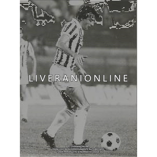 ST-RETROSPETTIVA DOMENICO PENZO CALCIATORE NELLA FOTO DOMENICO PENZO CON LA MAGLIA DELLA JUVENTUS CALCIO AG ALDO LIVERANI SAS