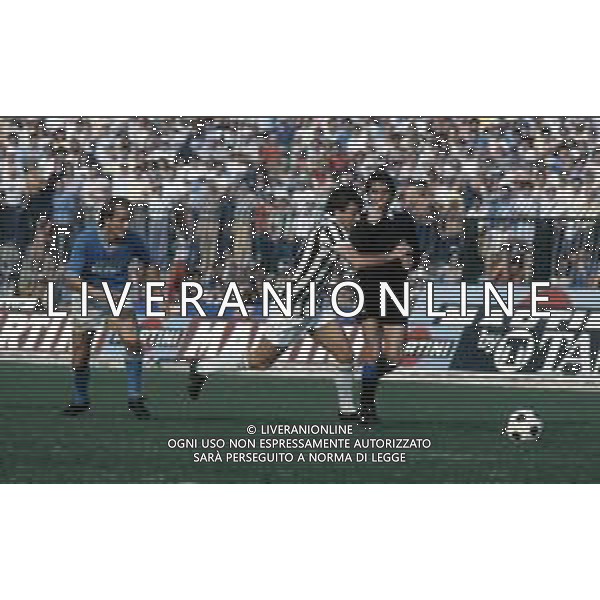 DIAP-RETROSPETTIVA DOMENICO PENZO CALCIATORE NELLA FOTO DOMENICO PENZO CON LA MAGLIA DELLA JUVENTUS CALCIO AG ALDO LIVERANI SAS