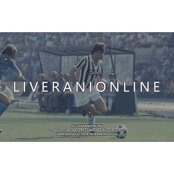 DIAP-RETROSPETTIVA DOMENICO PENZO CALCIATORE NELLA FOTO DOMENICO PENZO CON LA MAGLIA DELLA JUVENTUS CALCIO AG ALDO LIVERANI SAS