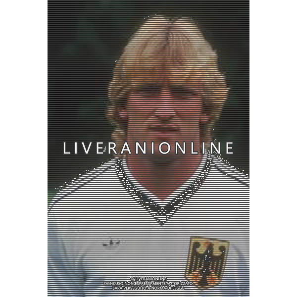 DIAP-RETROSPETTIVA ANDREAS BREHME CALCIATORE NELLA FOTO ANDREAS BREHME CON LA MAGLIA DELLA NAZIONALE TEDESCA AG ALDO LIVERANI SAS