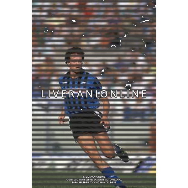 DIAP-RETROSPETTIVA LAMBERTO PIOVANELLI CALCIATORE NELLA FOTO LAMBERTO PIOVANELLI CON LA MAGLIA DEL PISA CALCIO NELL\'ANNO 1991 AG ALDO LIVERANI SAS