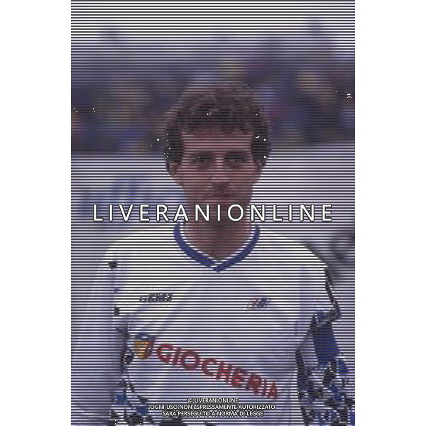 DIAP-RETROSPETTIVA LAMBERTO PIOVANELLI CALCIATORE NELLA FOTO LAMBERTO PIOVANELLI CON LA MAGLIA DEL PISA CALCIO NELL\'ANNO 1991 AG ALDO LIVERANI SAS