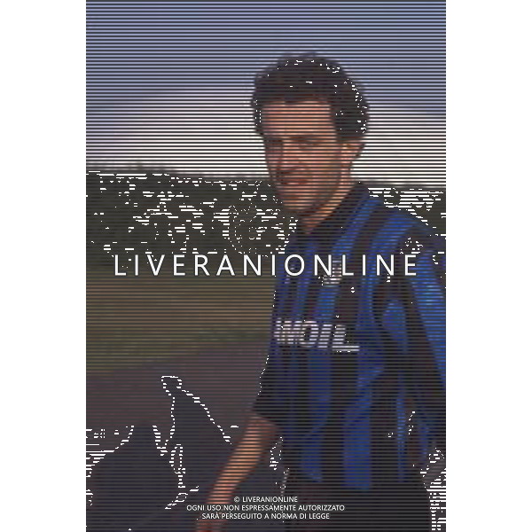 DIAP-RETROSPETTIVA LAMBERTO PIOVANELLI CALCIATORE NELLA FOTO LAMBERTO PIOVANELLI CON LA MAGLIA DELL\'ATALANTA CALCIO AG ALDO LIVERANI SAS 