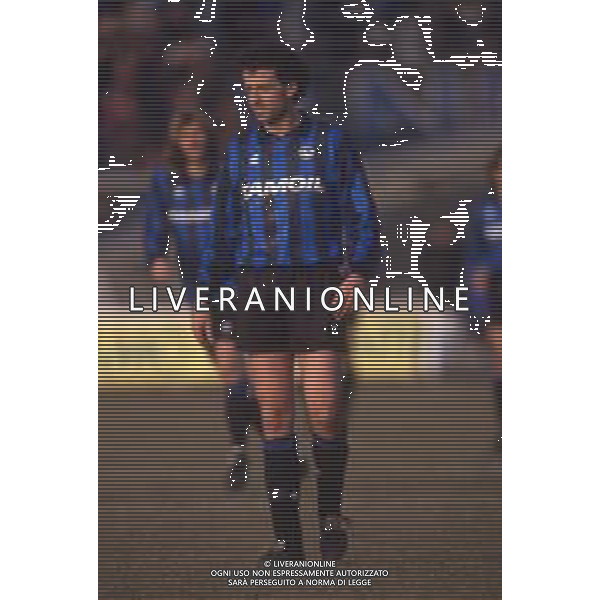 DIAP-RETROSPETTIVA LAMBERTO PIOVANELLI CALCIATORE NELLA FOTO LAMBERTO PIOVANELLI CON LA MAGLIA DELL\'ATALANTA CALCIO AG ALDO LIVERANI SAS 