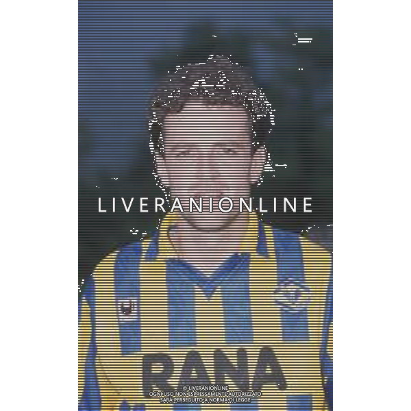 DIAP-RETROSPETTIVA LAMBERTO PIOVANELLI CALCIATORE NELLA FOTO LAMBERTO PIOVANELLI CON LA MAGLIA DEL VERONA CALCIO AG ALDO LIVERANI SAS 