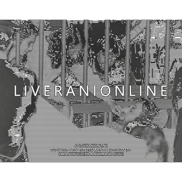 ST-RETROSPETTIVA MARINA ZONI BRIGATE ROSSE NELLA FOTO MARINA ZONI CON CORRADO ALUNNI A SAN VITTORE MILANO NELL\'ANNO 1983 AG ALDO LIVERANI SAS