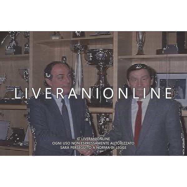 DIAP-RETROSPETTIVA TARCISIO BURGNICH ALLENATORE E CALCIATORE NELLA FOTO TARCISIO BURGNICH ALLENATORE COMO CALCIO NELL\'ANNO 1987-88 CON IL PRESIDENTE BENITO GATTEI AG ALDO LIVERANI SAS 