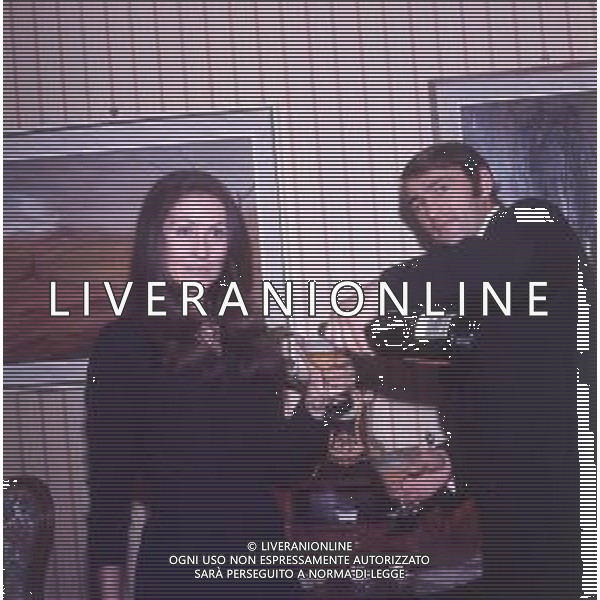 COL-RETROSPETTIVA TARCISIO BURGNICH ALLENATORE E CALCIATORE NELLA FOTO TARCISIO BURGNICH A MILANO NELL\'ANNO 1970 CON LA FAMIGLIA AG ALDO LIVERANI SAS