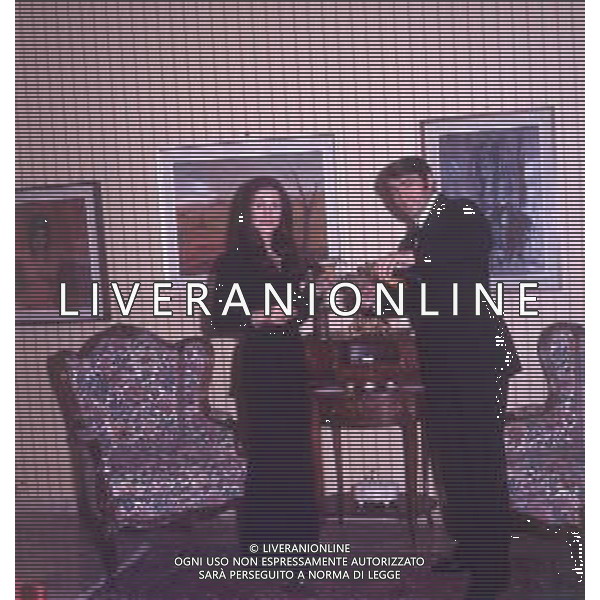 COL-RETROSPETTIVA TARCISIO BURGNICH ALLENATORE E CALCIATORE NELLA FOTO TARCISIO BURGNICH A MILANO NELL\'ANNO 1970 CON LA FAMIGLIA AG ALDO LIVERANI SAS