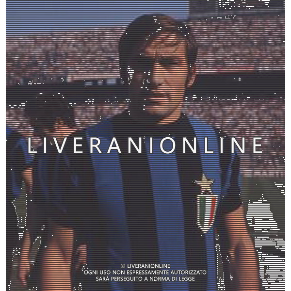 DIAP-RETROSPETTIVA TARCISIO BURGNICH ALLENATORE E CALCIATORE NELLA FOTO TARCISIO BURGNICH CON LA MAGLIA DELL\'INTER CALCIO AG ALDO LIVERANI SAS 