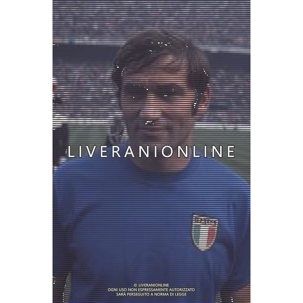 DIAP-RETROSPETTIVA TARCISIO BURGNICH ALLENATORE E CALCIATORE NELLA FOTO TARCISIO BURGNICH CON LA MAGLIA DELLA NAZIONALE ITALIANA DI CALCIO AG ALDO LIVERANI SAS 