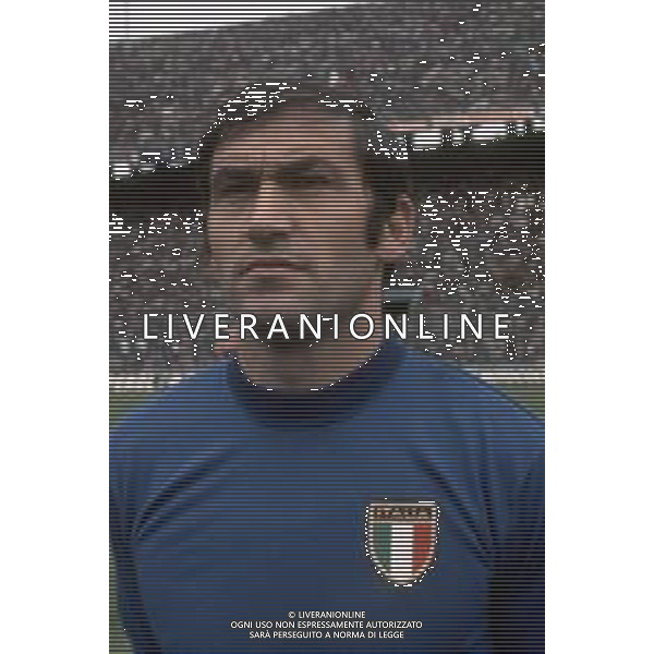 DIAP-RETROSPETTIVA TARCISIO BURGNICH ALLENATORE E CALCIATORE NELLA FOTO TARCISIO BURGNICH CON LA MAGLIA DELLA NAZIONALE ITALIANA DI CALCIO AG ALDO LIVERANI SAS 