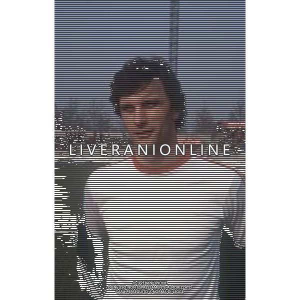 DIAP-RETROSPETTIVA WLADYSLAW ZMUDA CALCIATORE NELLA FOTO WLADYSLAW ZMUDA CON LA MAGLIA DELLA NAZIONALE DELLA POLONIA ANNO 1982 FOTO ENRICO LIVERANI-AG ALDO LIVERANI SAS