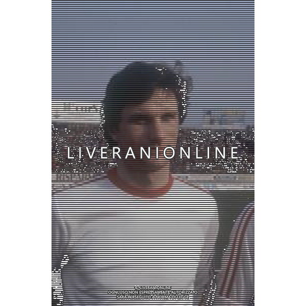 DIAP-RETROSPETTIVA WLADYSLAW ZMUDA CALCIATORE NELLA FOTO WLADYSLAW ZMUDA CON LA MAGLIA DELLA NAZIONALE DELLA POLONIA ANNO 1982 FOTO ENRICO LIVERANI-AG ALDO LIVERANI SAS