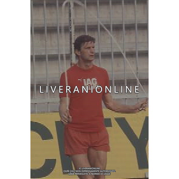 DIAP-RETROSPETTIVA WLADYSLAW ZMUDA CALCIATORE NELLA FOTO WLADYSLAW ZMUDA CON LA MAGLIA DELLA CREMONESE CALCIO ANNO 1986-87 AG ALDO LIVERANI SAS 