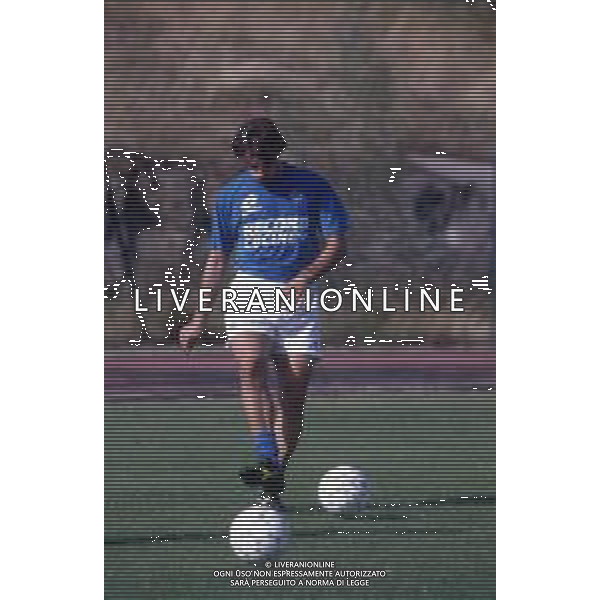 DIAP-RETROSPETTIVA LUCA LUZARDI CALCIATORE NELLA FOTO LUCA LUZARDI CON LA MAGLIA D\'ALLENAMENTO NAPOLI CALCIO AG ALDO LIVERANI SAS