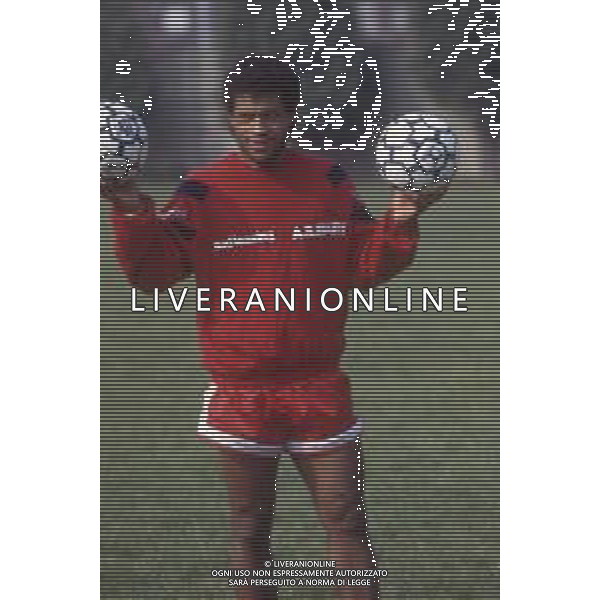 DIAP-RETROSPETTIVA JOAO PAULO CALCIATORE NELLA FOTO JOAO PAULO CON LA MAGLIA DEL BARI CALCIO AG ALDO LIVERANI SAS