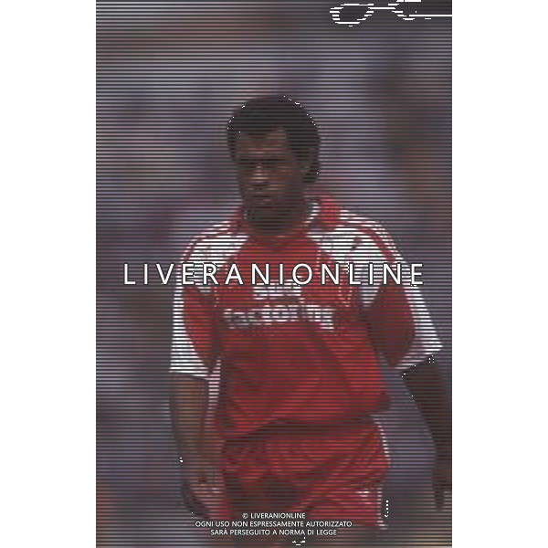 DIAP-RETROSPETTIVA JOAO PAULO CALCIATORE NELLA FOTO JOAO PAULO CON LA MAGLIA DEL BARI CALCIO AG ALDO LIVERANI SAS