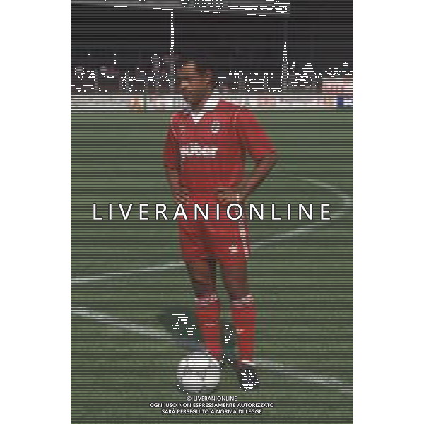 DIAP-RETROSPETTIVA JOAO PAULO CALCIATORE NELLA FOTO JOAO PAULO CON LA MAGLIA DEL BARI CALCIO AG ALDO LIVERANI SAS