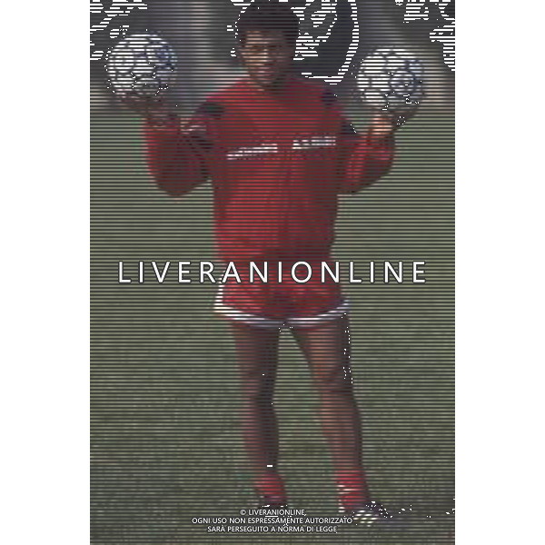 DIAP-RETROSPETTIVA JOAO PAULO CALCIATORE NELLA FOTO JOAO PAULO CON LA MAGLIA DEL BARI CALCIO AG ALDO LIVERANI SAS